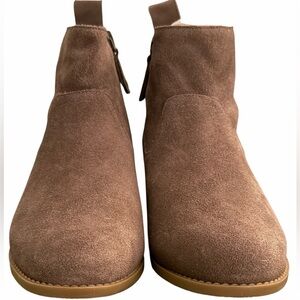 Vionic Vera Suede Ankle Boot Arch Support Women’s Size 8 Zippered Brown Booties